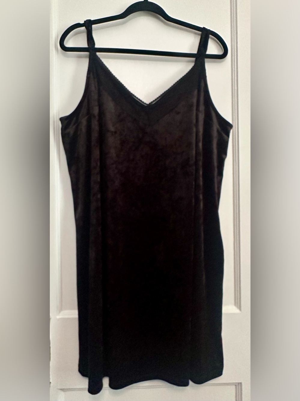 Torrid Black Velvet V-Neck Sleep Cami Dress (1X)